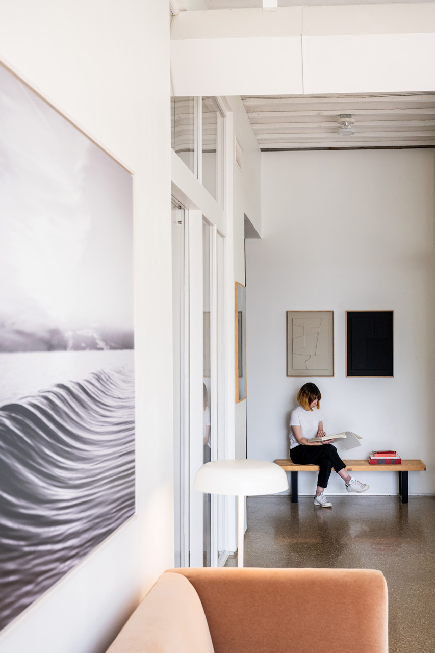 Devote_internal_office_press_67