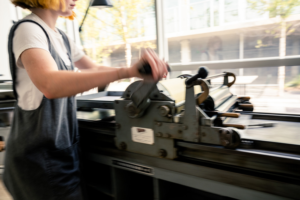 Devote_internal_office_press_87